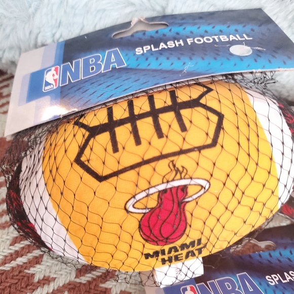 🔥 Set of 4 NBA Miami Heats Splash Toys 🔥 📛 - Picture 3 of 6